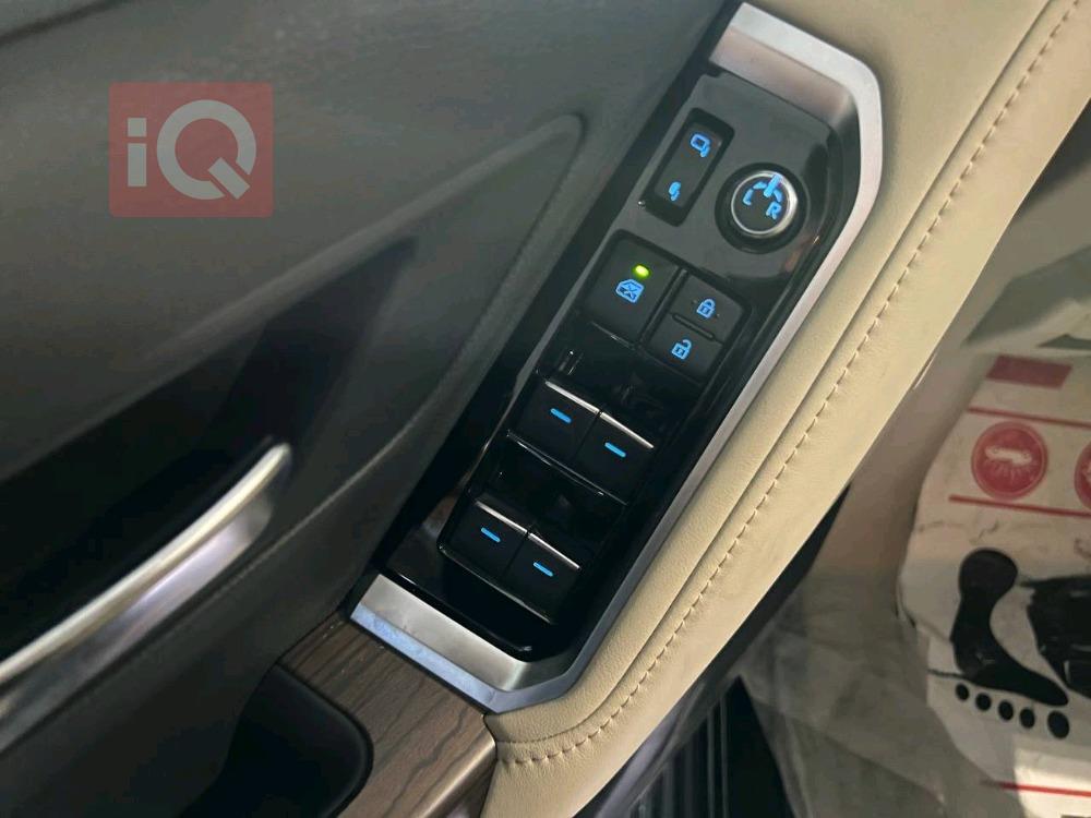 تۆیۆتا لاند کروزەر